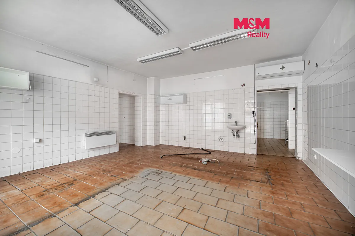 Prodej obchodního prostoru 214 m²